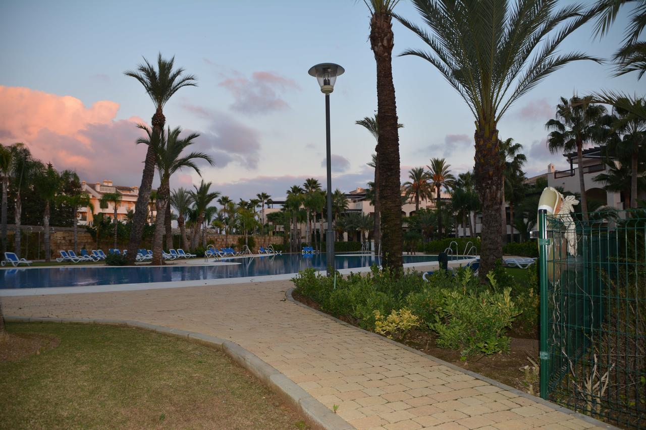 Apartment Medina De Banus Marbella Eksteriør billede